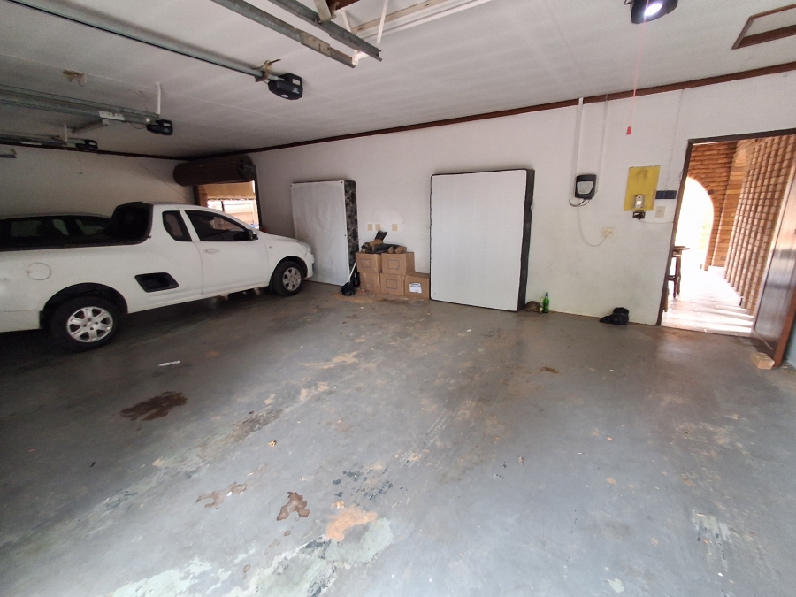 5 Bedroom Property for Sale in Jan Cillierspark Free State